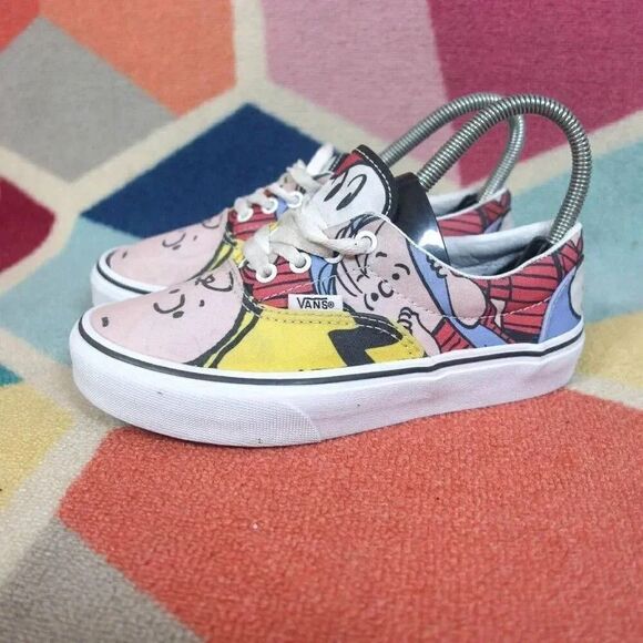 VANS Off The Wall Peanuts 2017 Charlie Brown Skateboarding Toddler Shoes Size 3